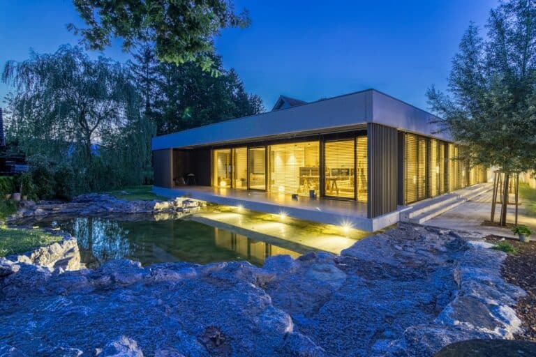 Projekt domu parterowego z garażem – na co zwrócić uwagę?